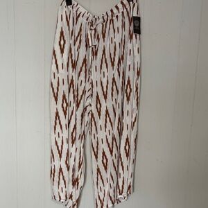 EASTER sale 35% off Vince Camuto White and Rust Ikat Wide Leg Pants